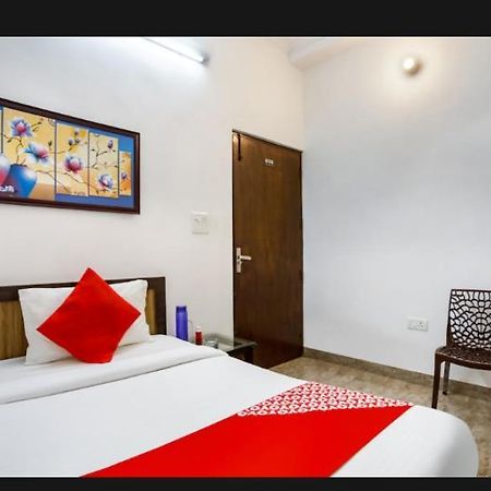 Hotel Surya Inn ニューデリー エクステリア 写真